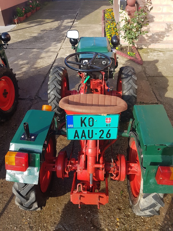 Prodajem traktor Toma Vinkovic P18