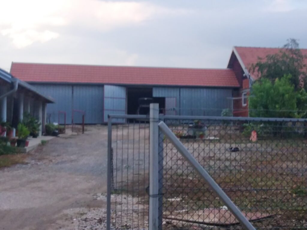 Prodajem kucu sa poslovnim prostorom Arandjelovac-Banja