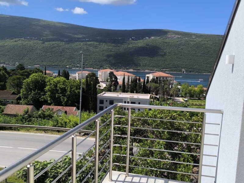 Izdajem apartmane u Kumboru