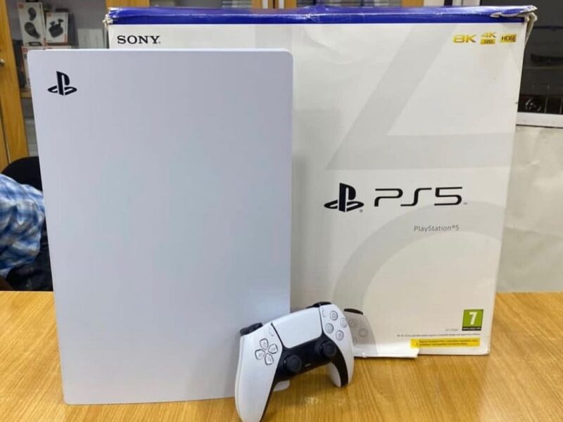 AKCIJA S POPUSTOM!! OPEN BOX PLAYSTATION 5 s 2 kontrolera