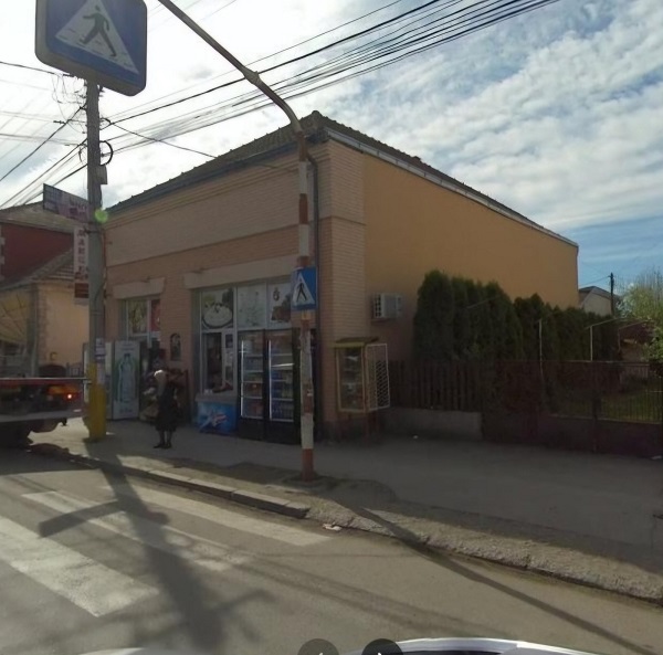 Prodajem domaćinstvo sa dva stambena objekta, Mrčajevci
