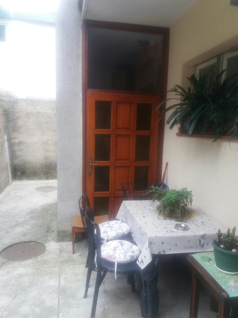 Izdajem sobu u Herceg Novom