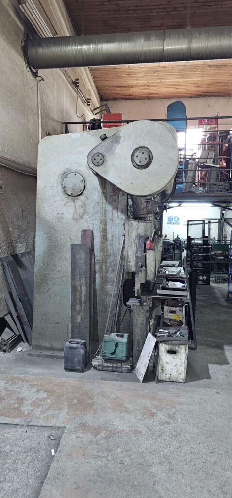 Kombinovane makaze i apkant presa 2500mm