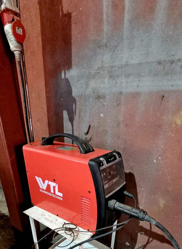 Cnc plazma sa hiper glavom+sistem odimljavanje+izvod za ruter