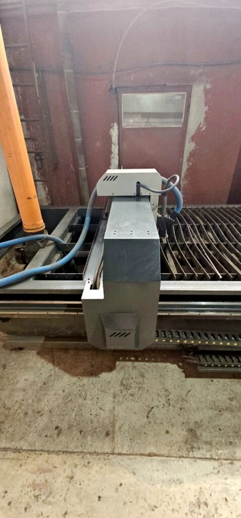 Cnc plazma sa hiper glavom+sistem odimljavanje+izvod za ruter