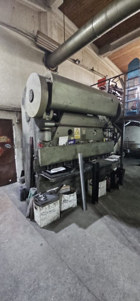 Kombinovane makaze i apkant presa 2500mm