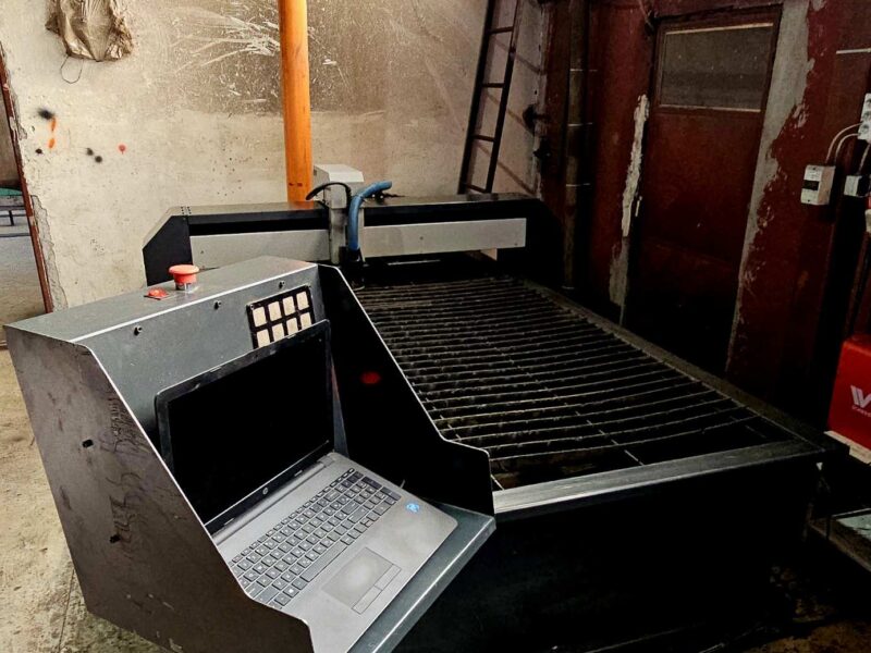 Cnc plazma sa hiper glavom+sistem odimljavanje+izvod za ruter
