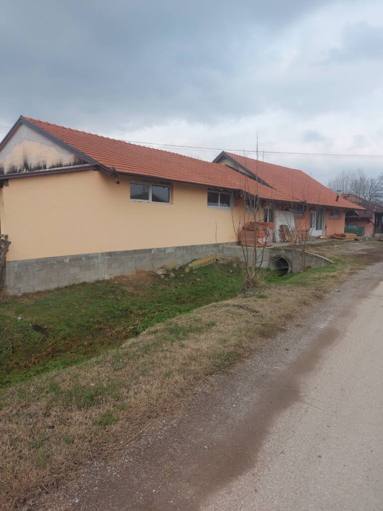 Izdajem poslovno-magacinski prostor