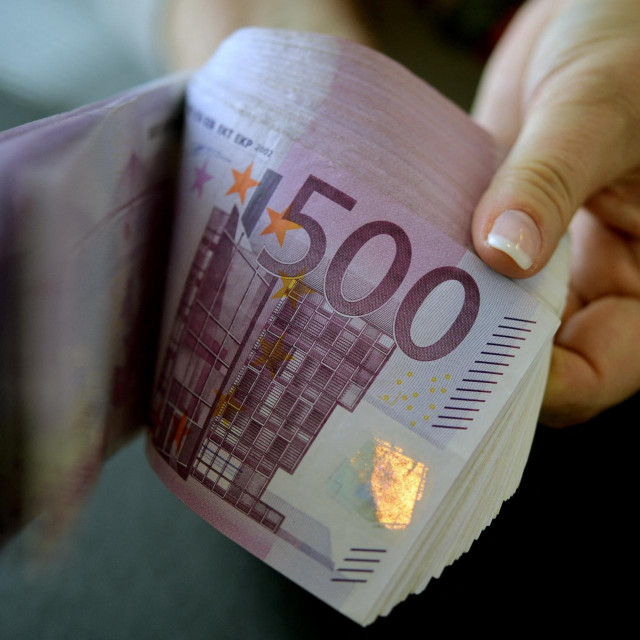 Ponuda zajma izmedu pojedinca u roku od 24 sata!