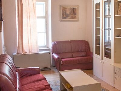 Izdajem jednoiposoban stan za Exit