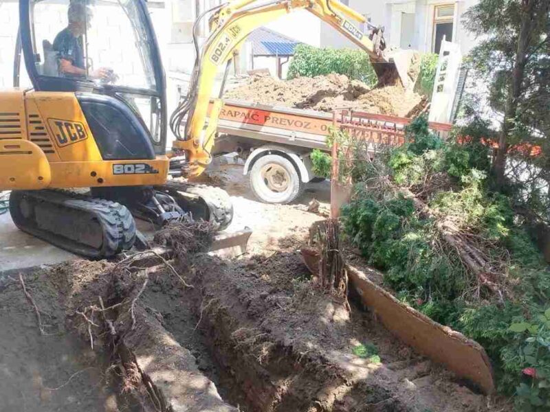 Mini bager iskop Sremčica – Brzo i povoljno
