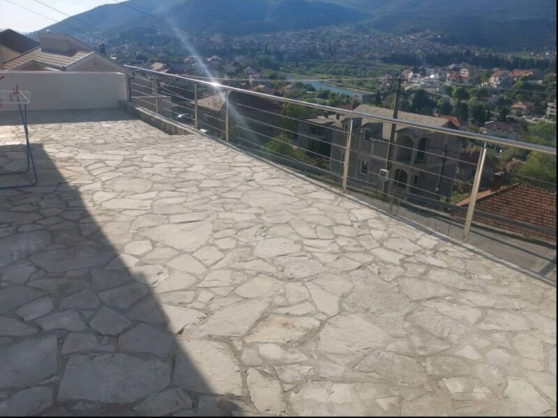 Odlicna kuca na Policama, Trebinje