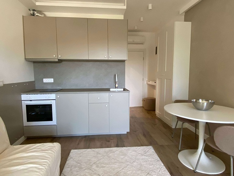 Nov apartman sa pogledom na more 30m2-Buljarica
