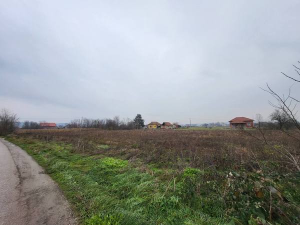 Plac u Prijevoru, 102 ara, dve parcele