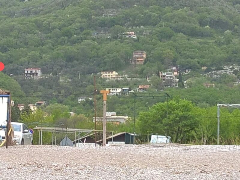 Prodajem plac u Buljarici