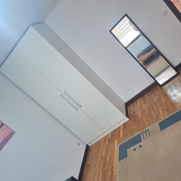 Zemun, izdajem nameštenu garsonjeru 28m2