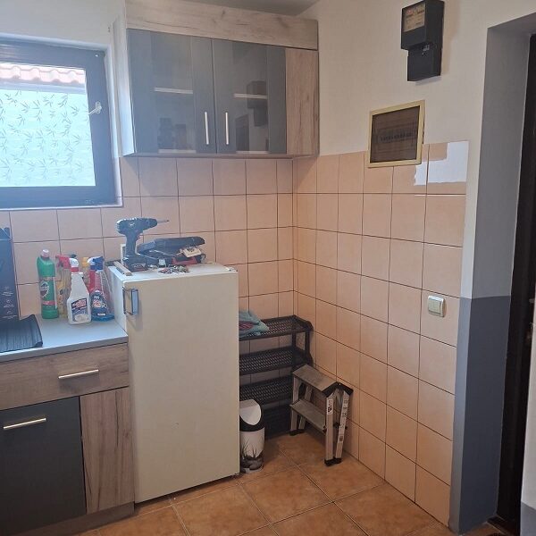 Zemun, izdajem nameštenu garsonjeru 28m2