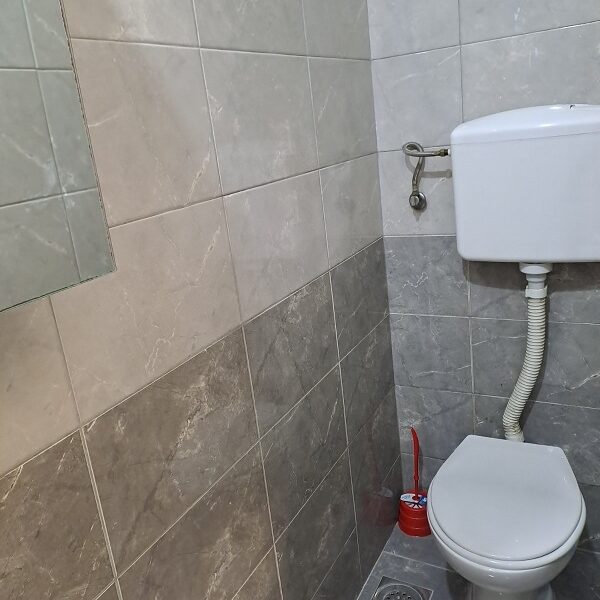 Zemun, izdajem sobu za zaposlenu osobu