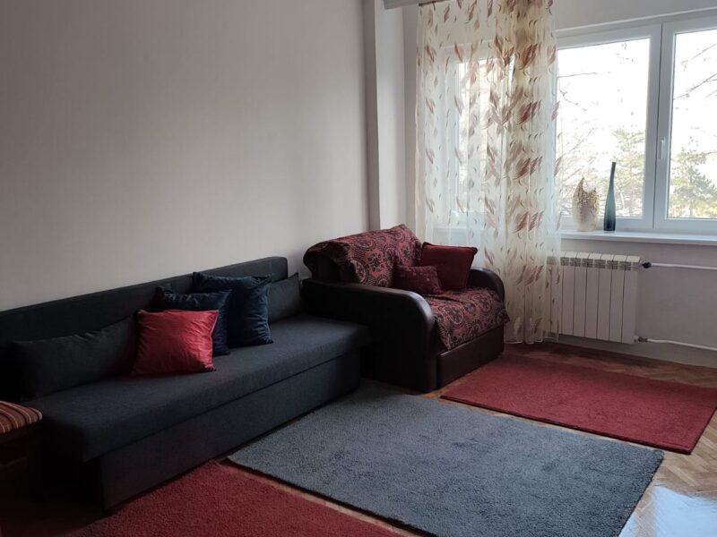 Izdajem dvosoban stan, Novi Beograd, Otona Župančića 50 m2