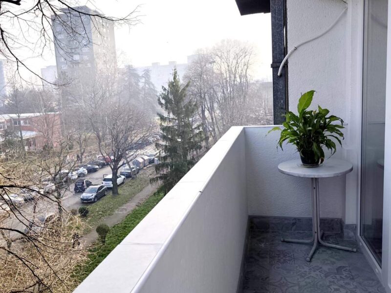 Izdajem dvosoban stan, Novi Beograd, Otona Župančića 50 m2