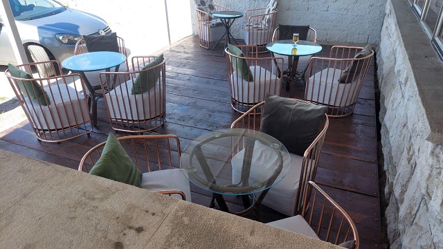 Potrebne radnice, Caffe Enigma