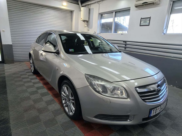 Opel Insignia 2.0cdti