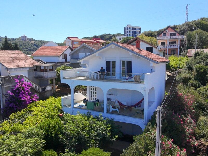 Utjeha, izdajem više apartmana između Bara i Ulcinja