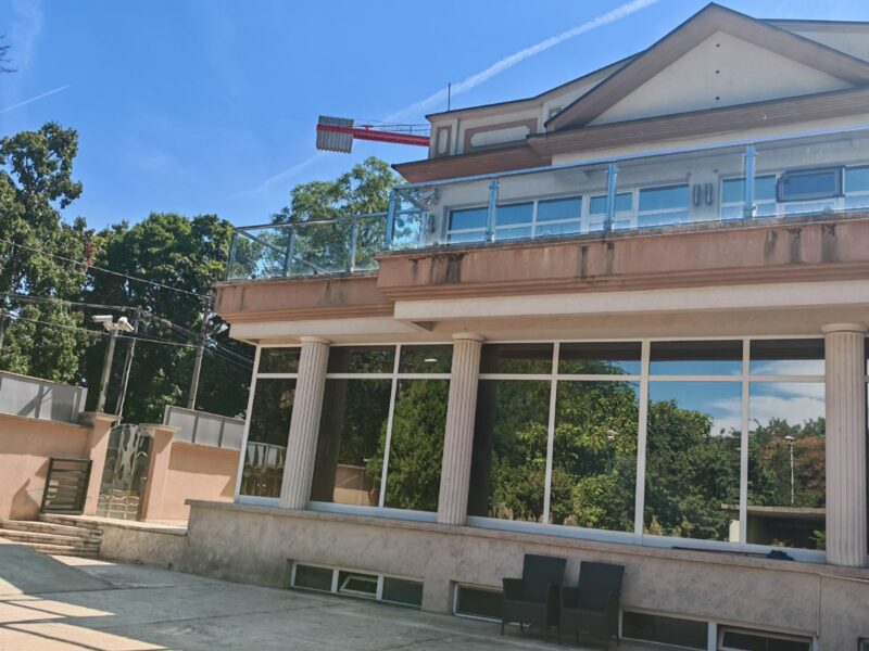 Izdaje se smeštaj za radnike – Zelengorska 2, Zemun