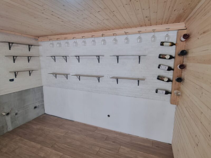 Zlatibor, drvena kuca sa bazenom na prodaju 96 m2 na placu od 5,5 ari